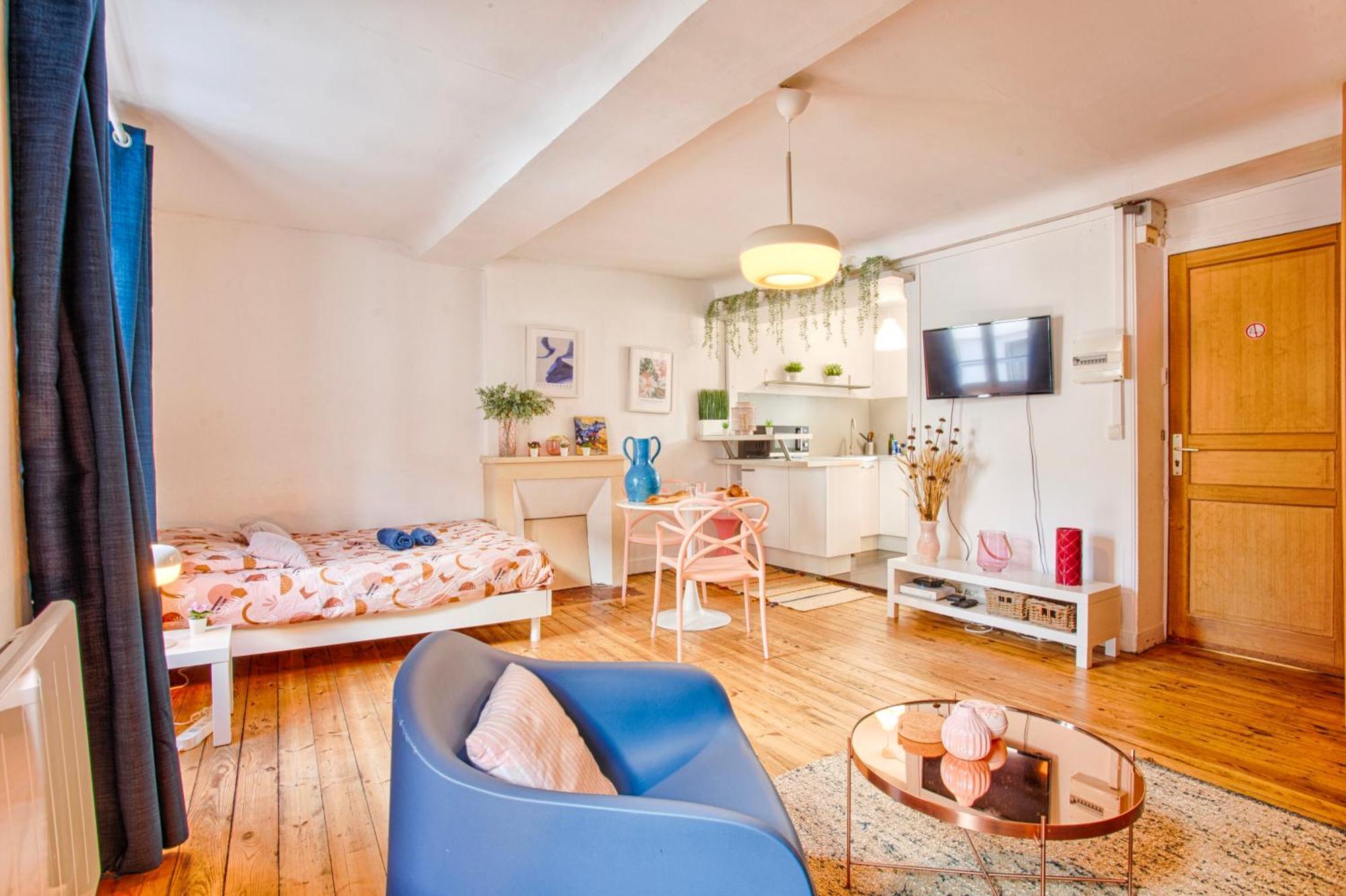 Navyrose - Joli Studio - Centre Ville De Caen Ngoại thất bức ảnh